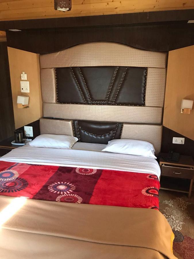 Hotel Akbar Sonāmarg Екстериор снимка