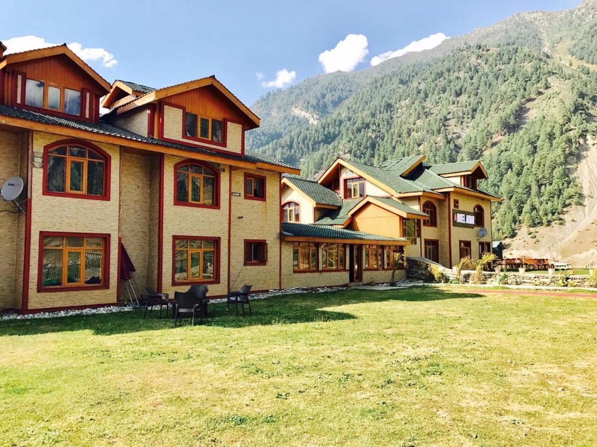 Hotel Akbar Sonāmarg Екстериор снимка