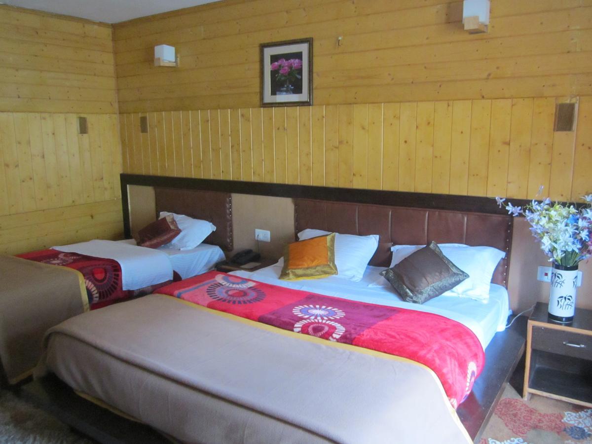 Hotel Akbar Sonāmarg Екстериор снимка