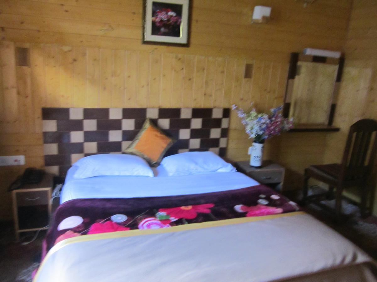 Hotel Akbar Sonāmarg Екстериор снимка