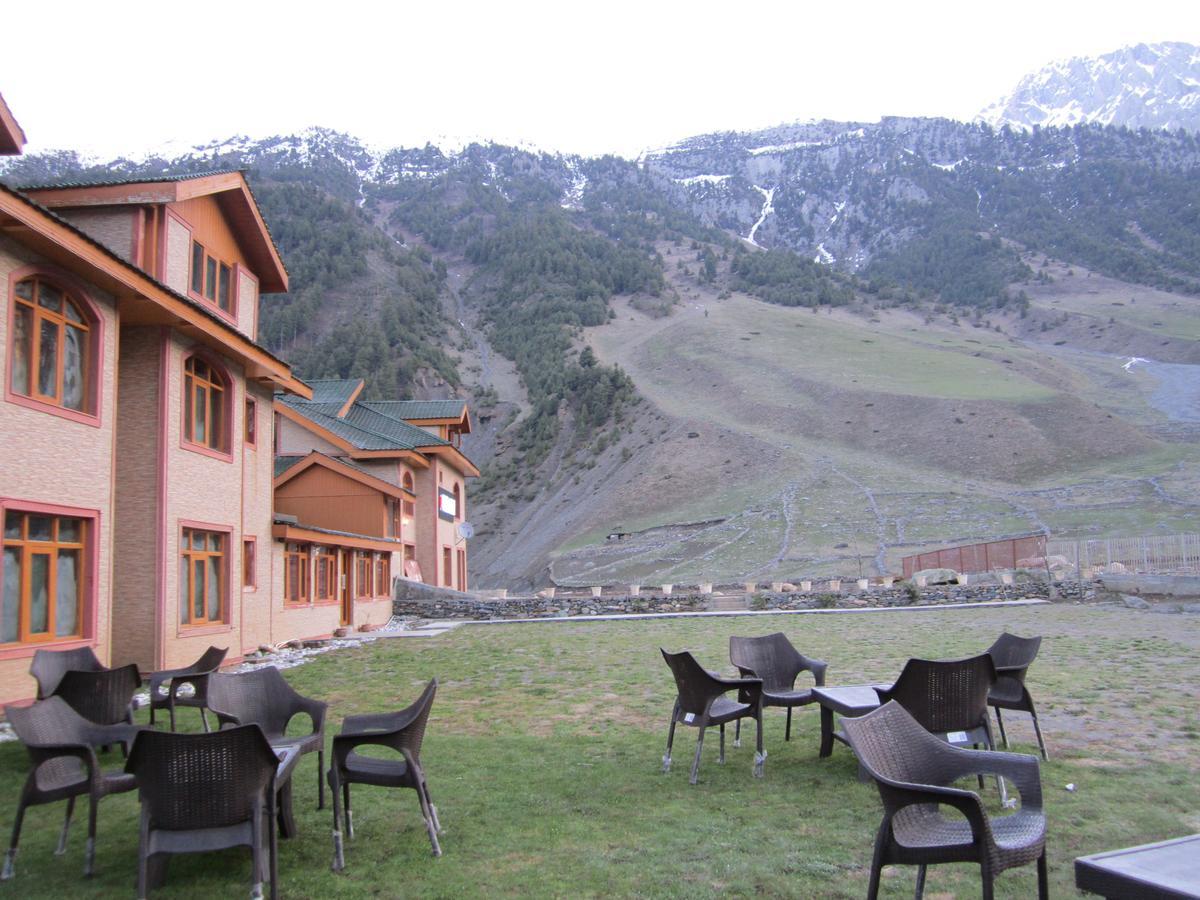 Hotel Akbar Sonāmarg Екстериор снимка