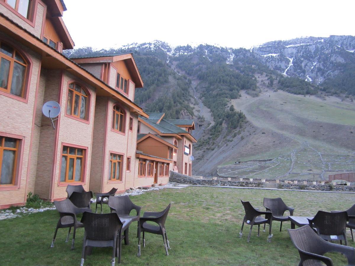 Hotel Akbar Sonāmarg Екстериор снимка