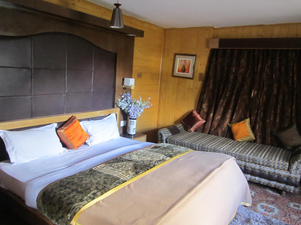Hotel Akbar Sonāmarg Екстериор снимка